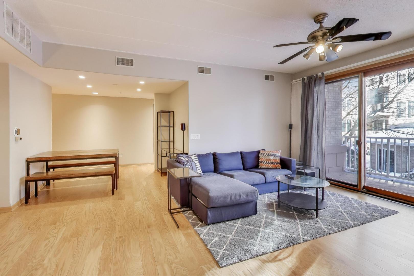 1715 Pavilion Way #206, Park Ridge, IL 60068