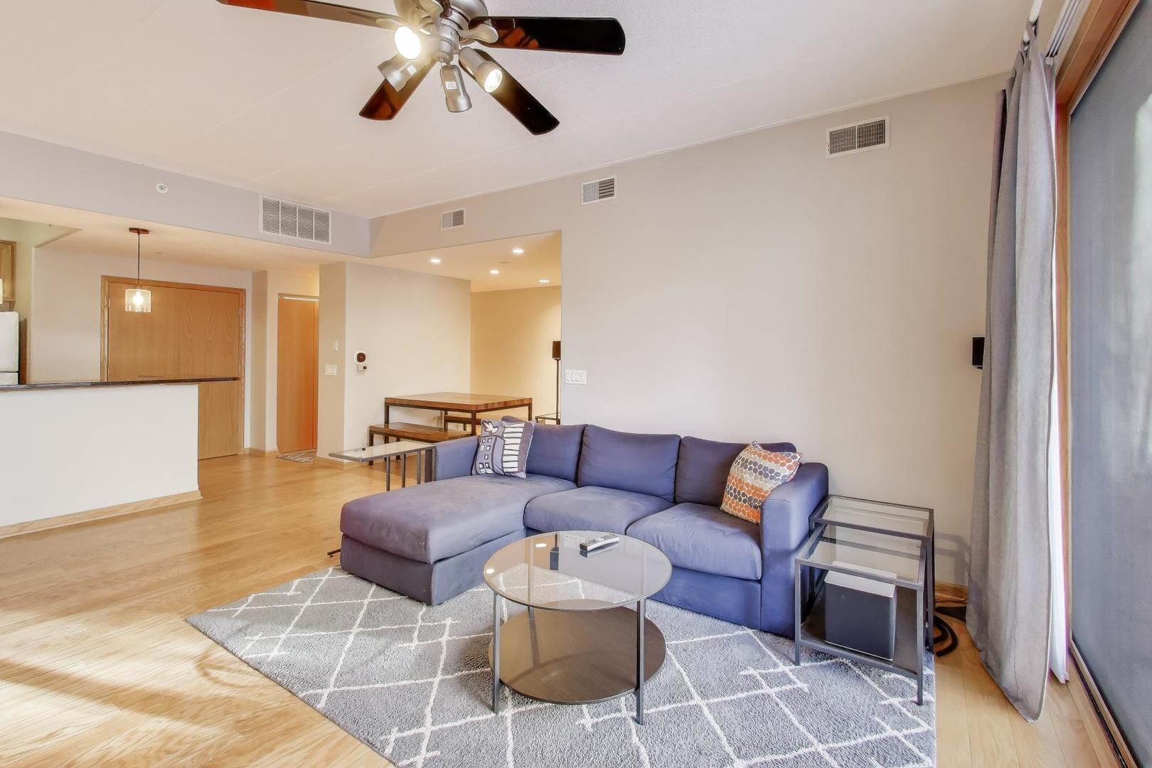 1715 Pavilion Way #206, Park Ridge, IL 60068