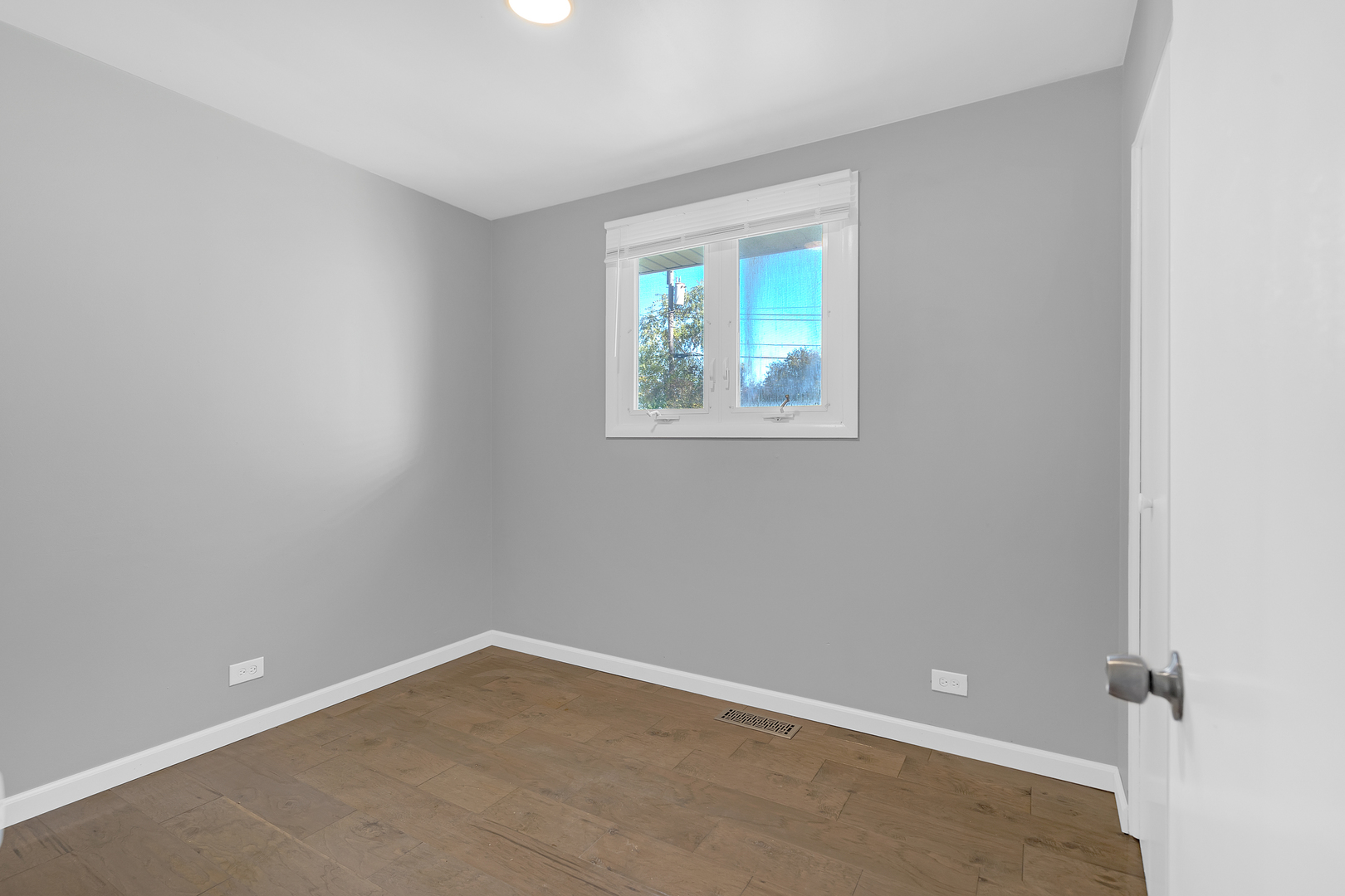 403 Arrowhead Trail, Carol Stream, IL 60188