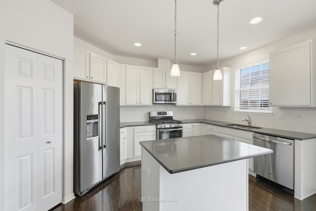 2967 Madison Drive, Naperville, IL 60564