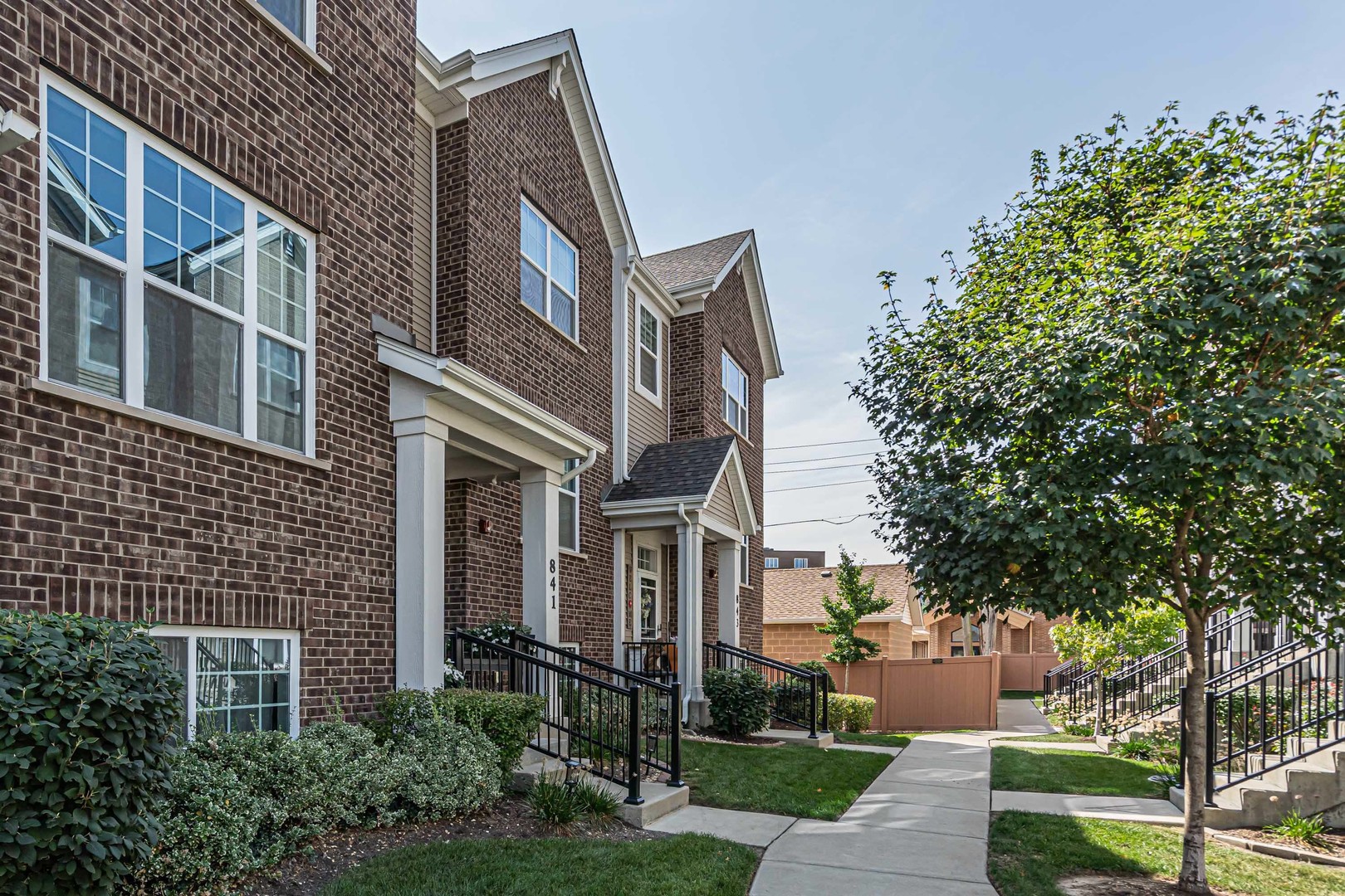 843 Lexington Circle, Des Plaines, IL 60016