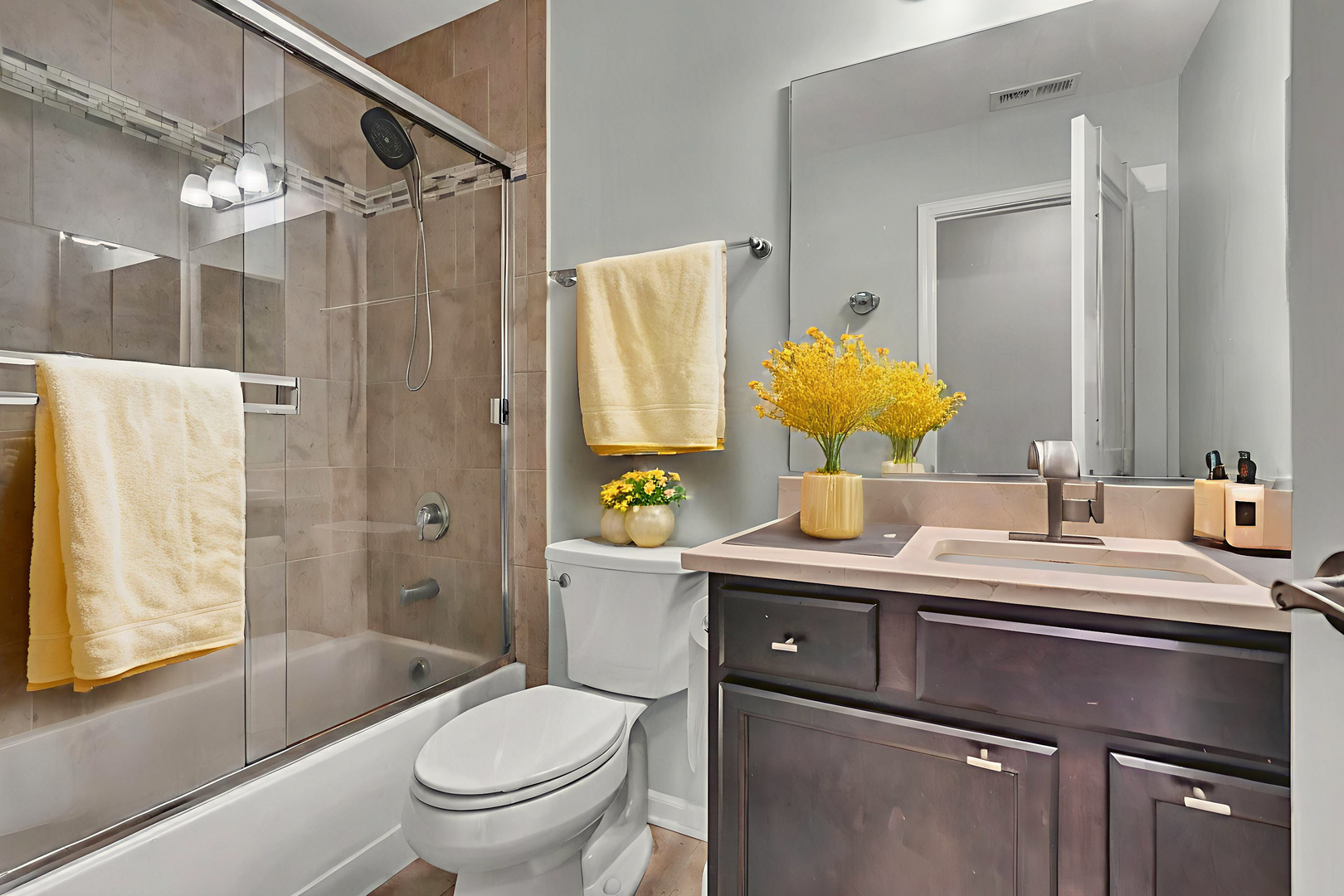 843 Lexington Circle, Des Plaines, IL 60016