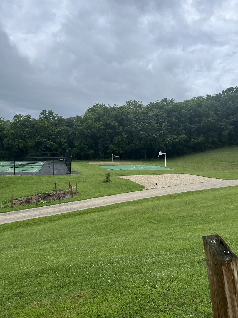 6 Walnut Drive, Putnam, IL 61560