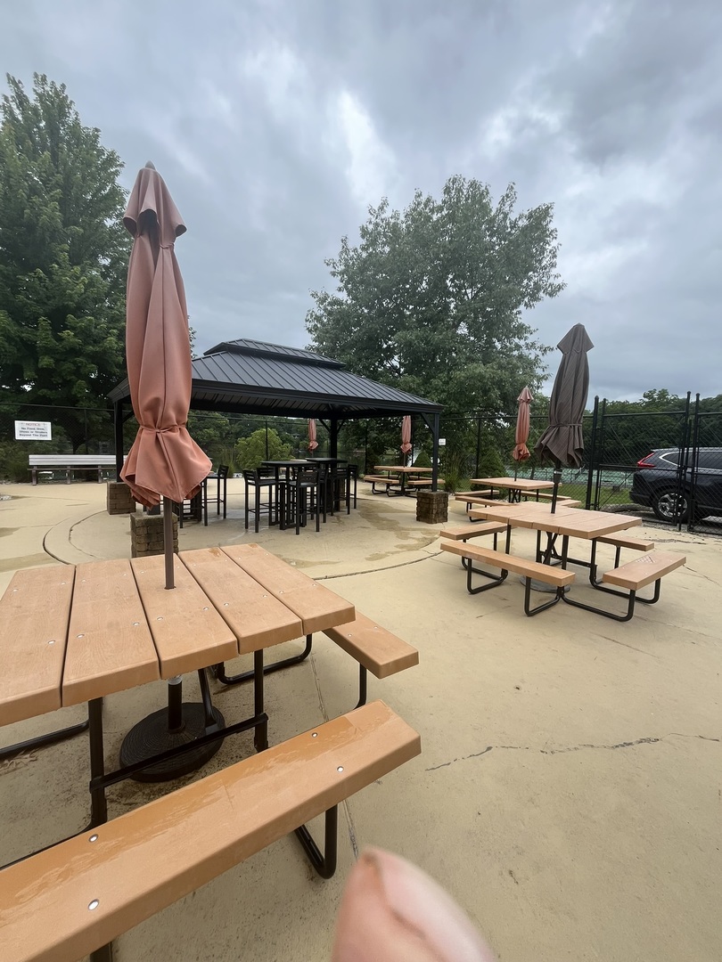 6 Walnut Drive, Putnam, IL 61560