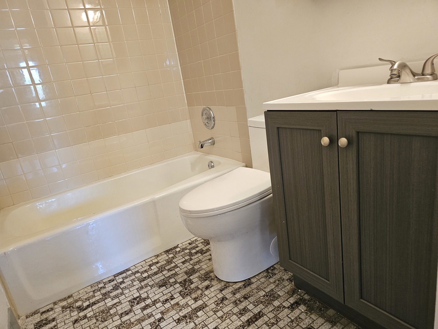 9870 Cordoba Court #2B, Orland Park, IL 60462