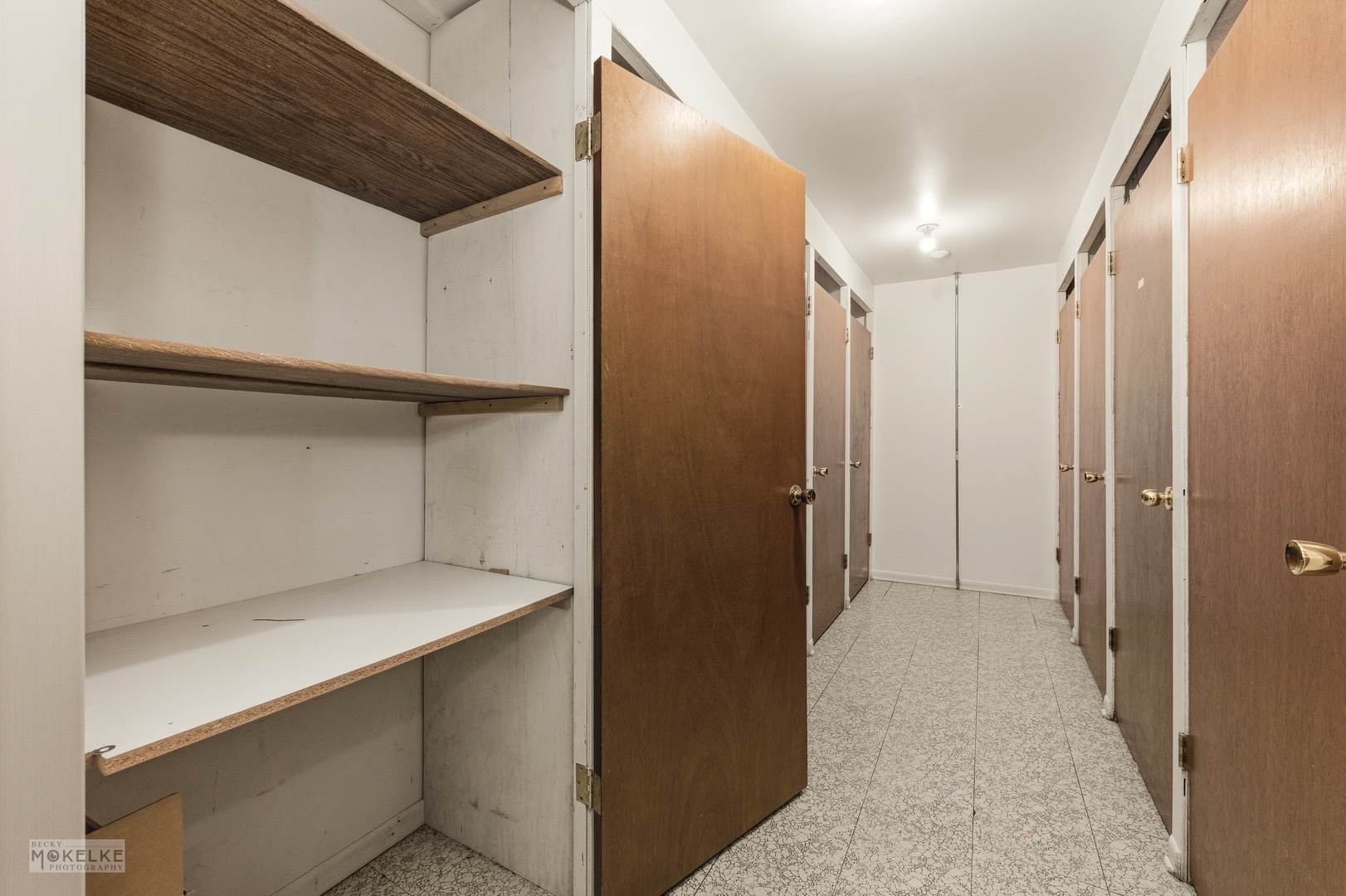 7502 Farmingdale Drive #206, Darien, IL 60561