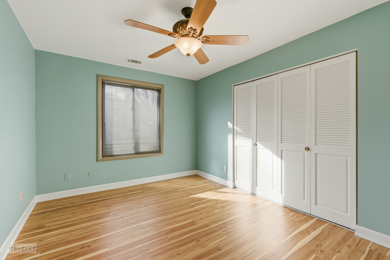 7502 Farmingdale Drive #206, Darien, IL 60561