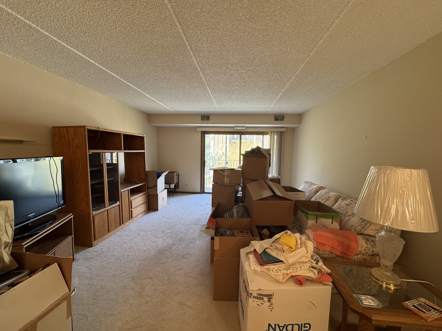 6433 W Belle Plaine Avenue #302, Chicago, IL 60634