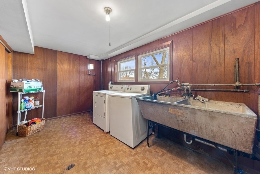 493 Amherst Avenue, Des Plaines, IL 60016