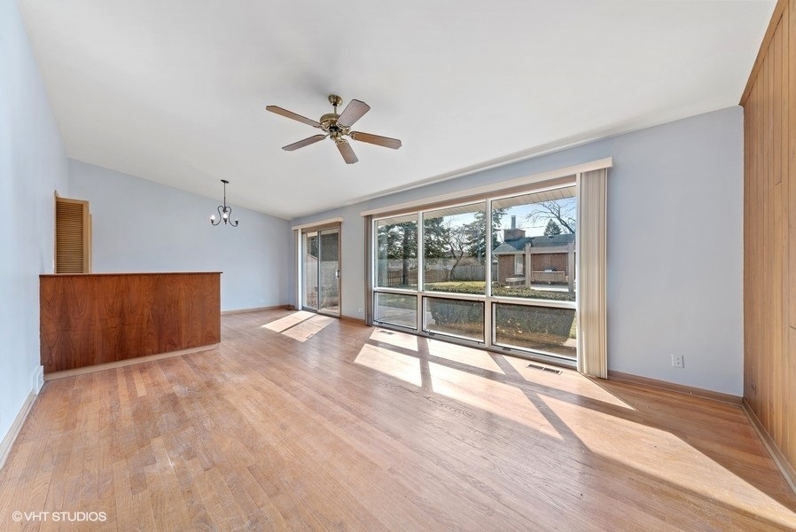 493 Amherst Avenue, Des Plaines, IL 60016