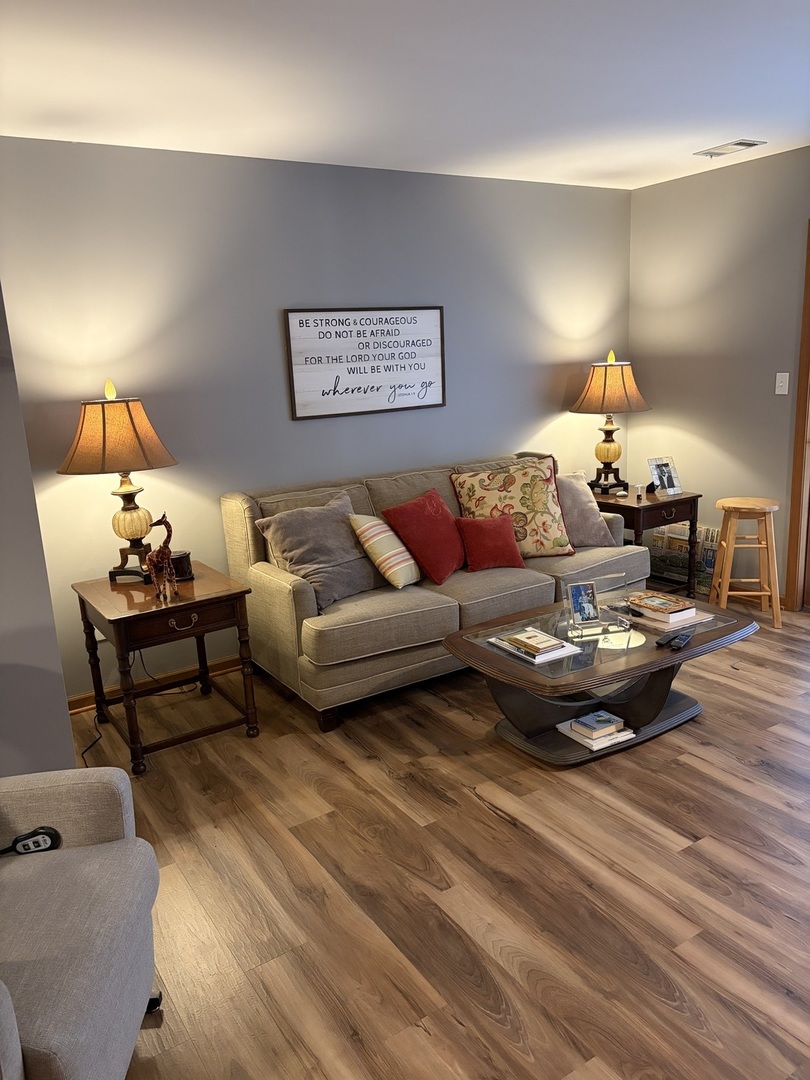 9320 Spring Creek Drive #3, Highland, IN 46322