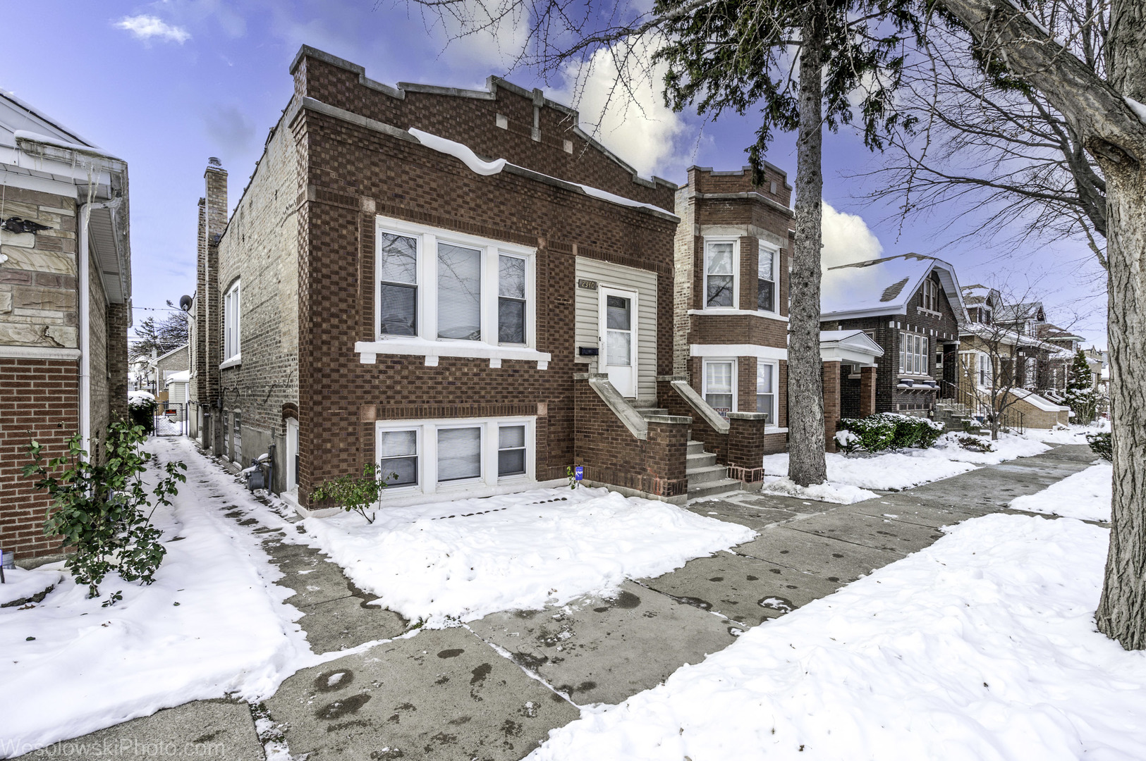 2340 Harvey Avenue, Berwyn, IL 60402