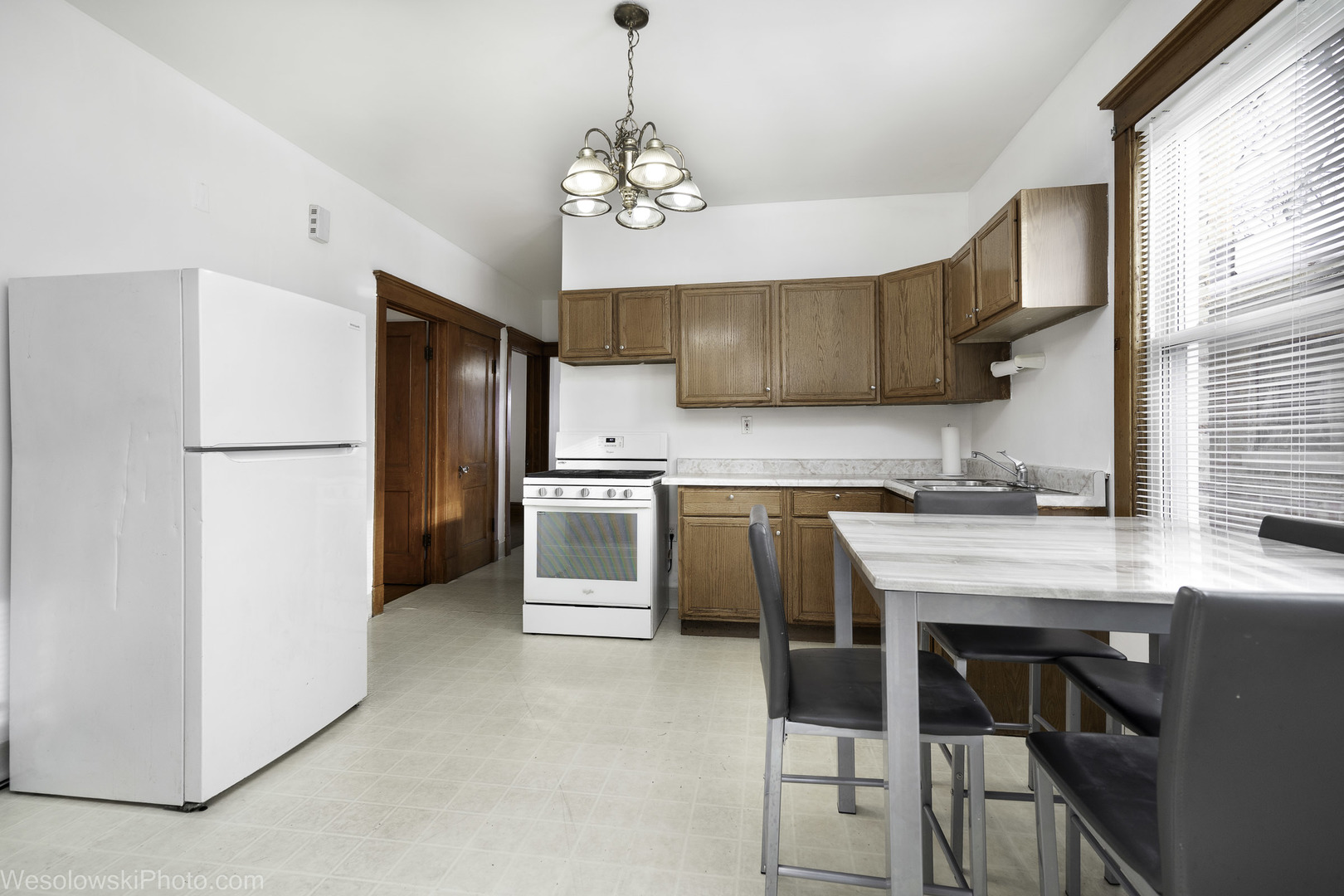 2340 Harvey Avenue, Berwyn, IL 60402