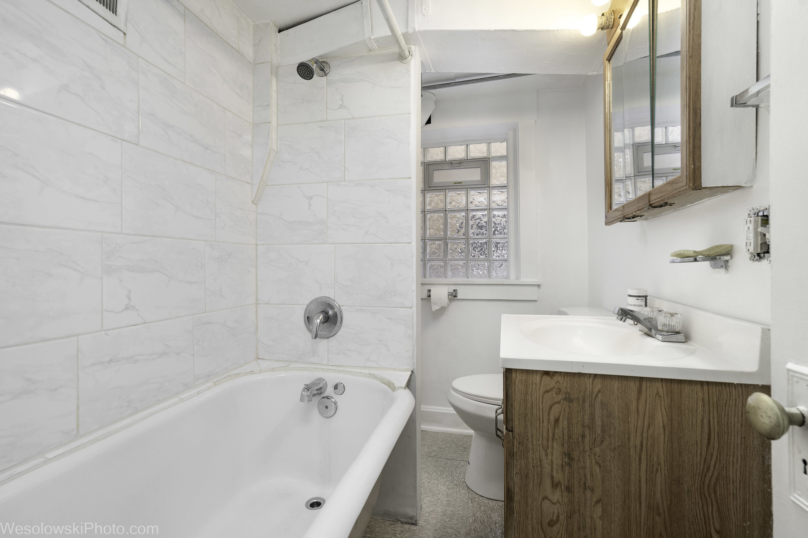 2340 Harvey Avenue, Berwyn, IL 60402