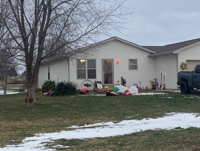 357 E Clay Street, El Paso, IL 61738