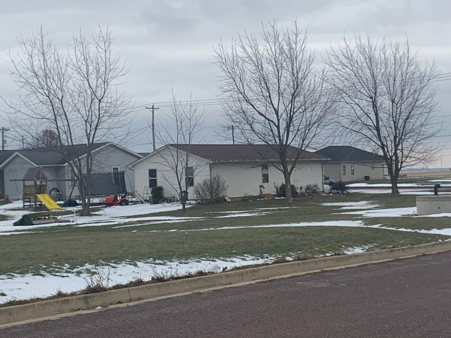 357 E Clay Street, El Paso, IL 61738