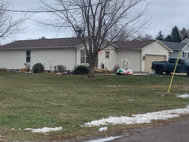 357 E Clay Street, El Paso, IL 61738