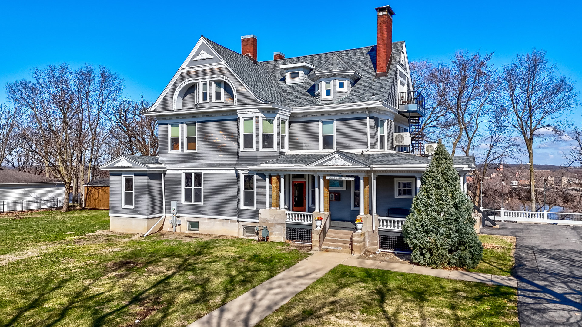 116 W Prospect Avenue, Ottawa, IL 61350