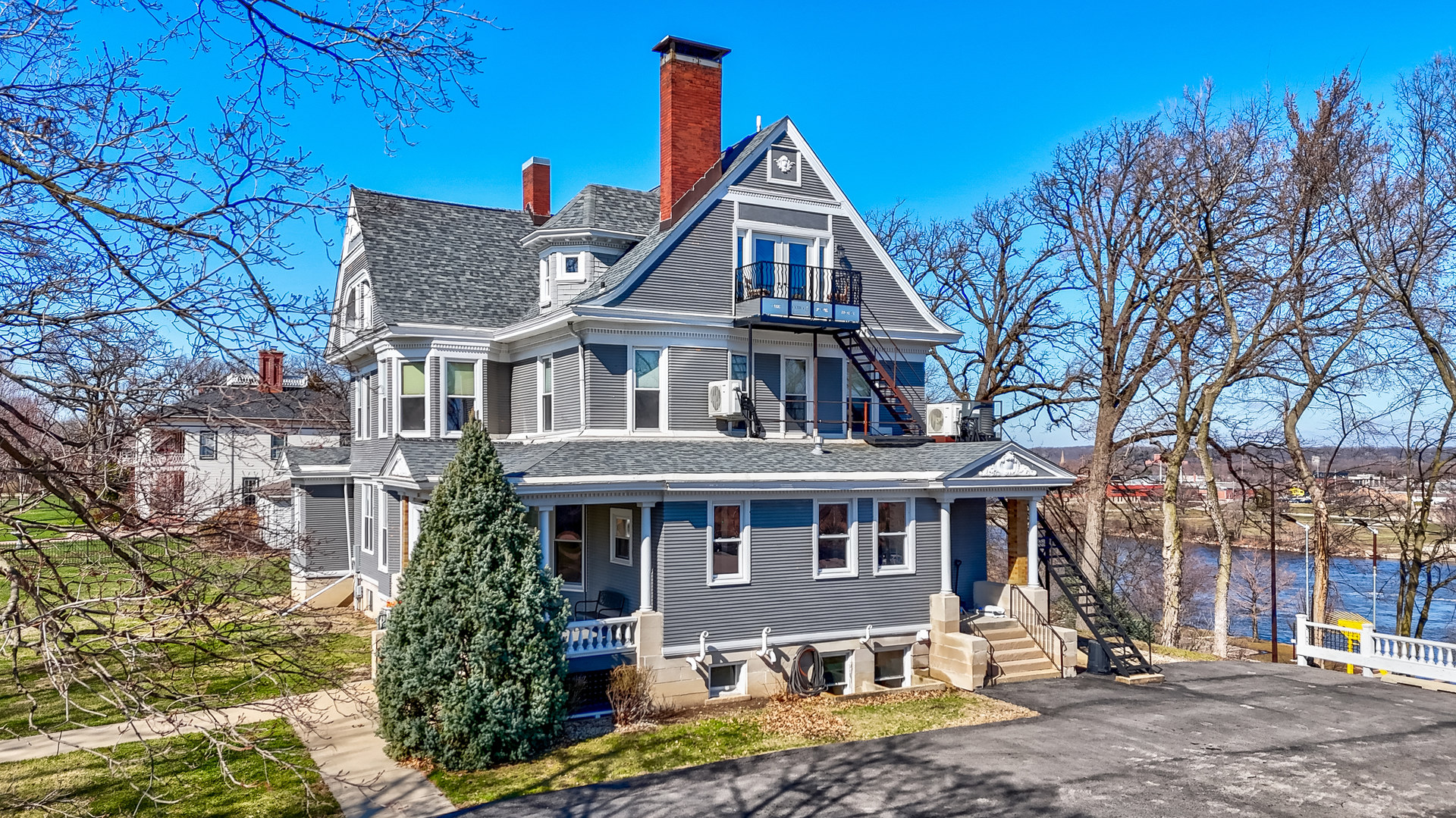 116 W Prospect Avenue, Ottawa, IL 61350