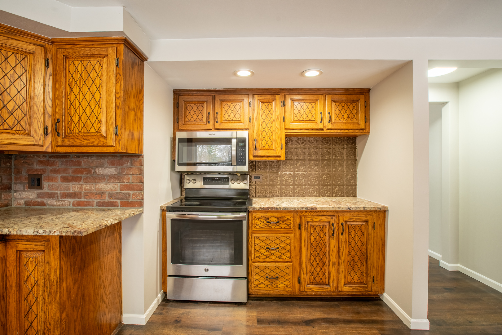 1629 Syracuse Lane, Schaumburg, IL 60193