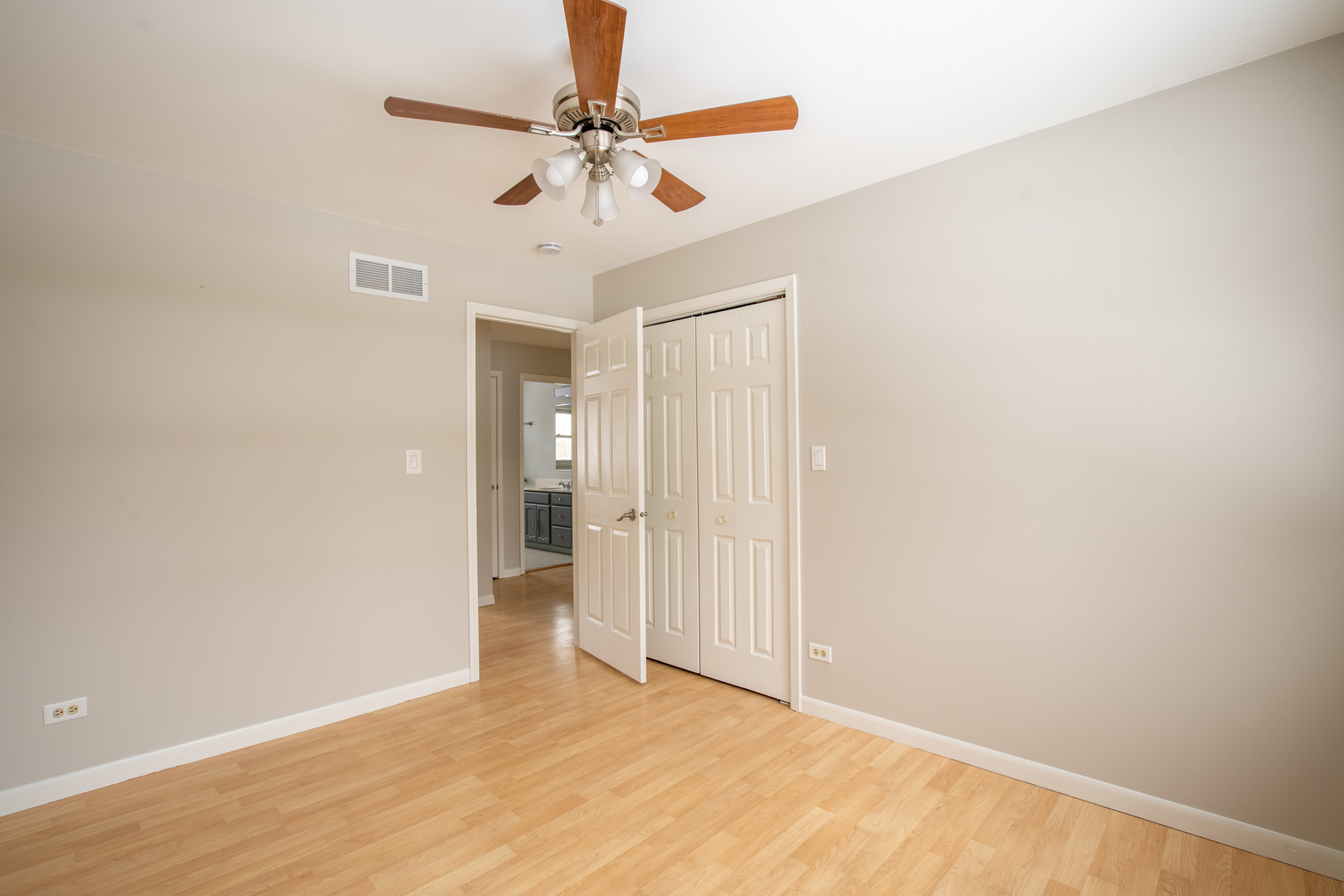 1629 Syracuse Lane, Schaumburg, IL 60193