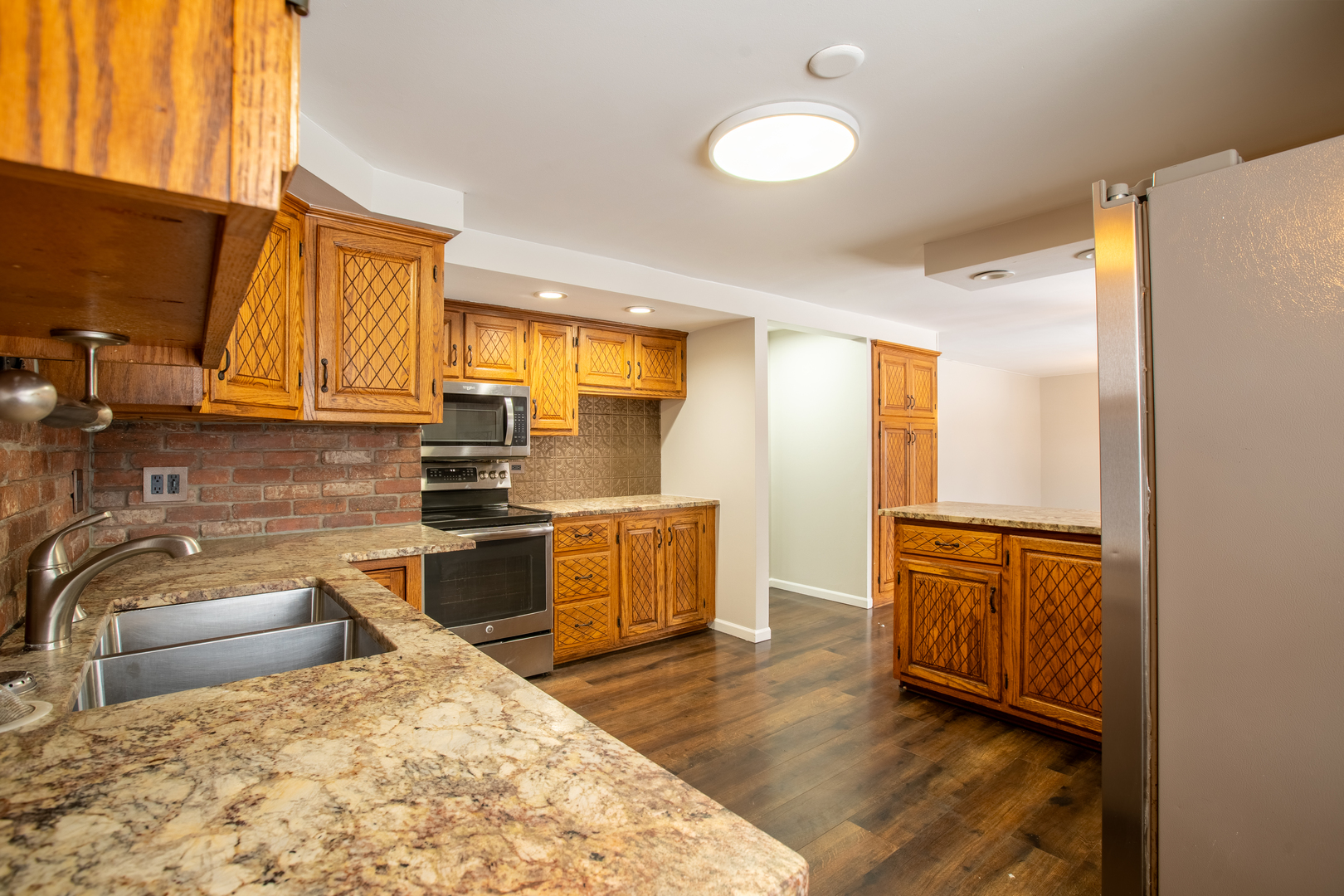 1629 Syracuse Lane, Schaumburg, IL 60193