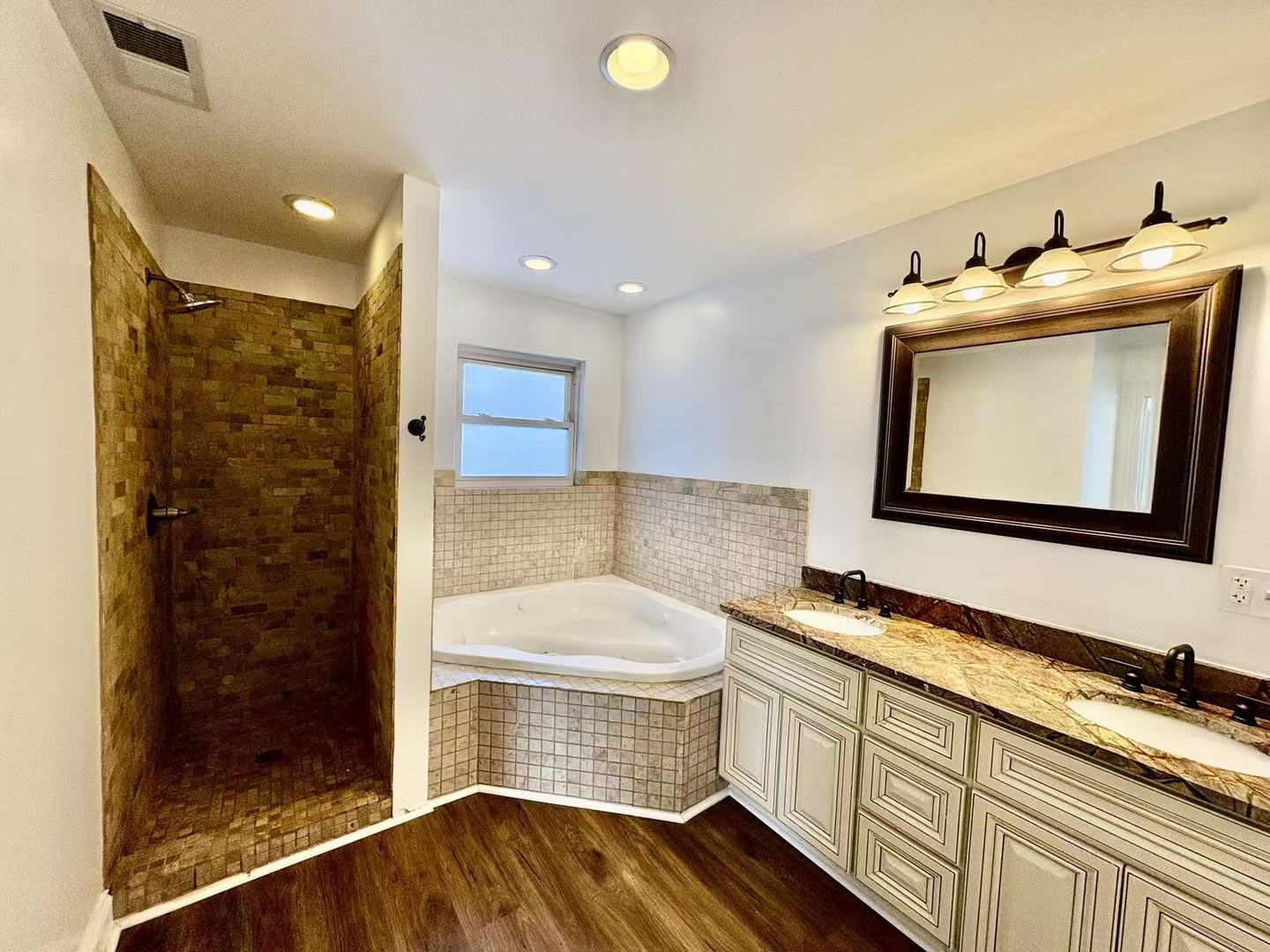 2N631 Virginia Avenue, Glen Ellyn, IL 60137