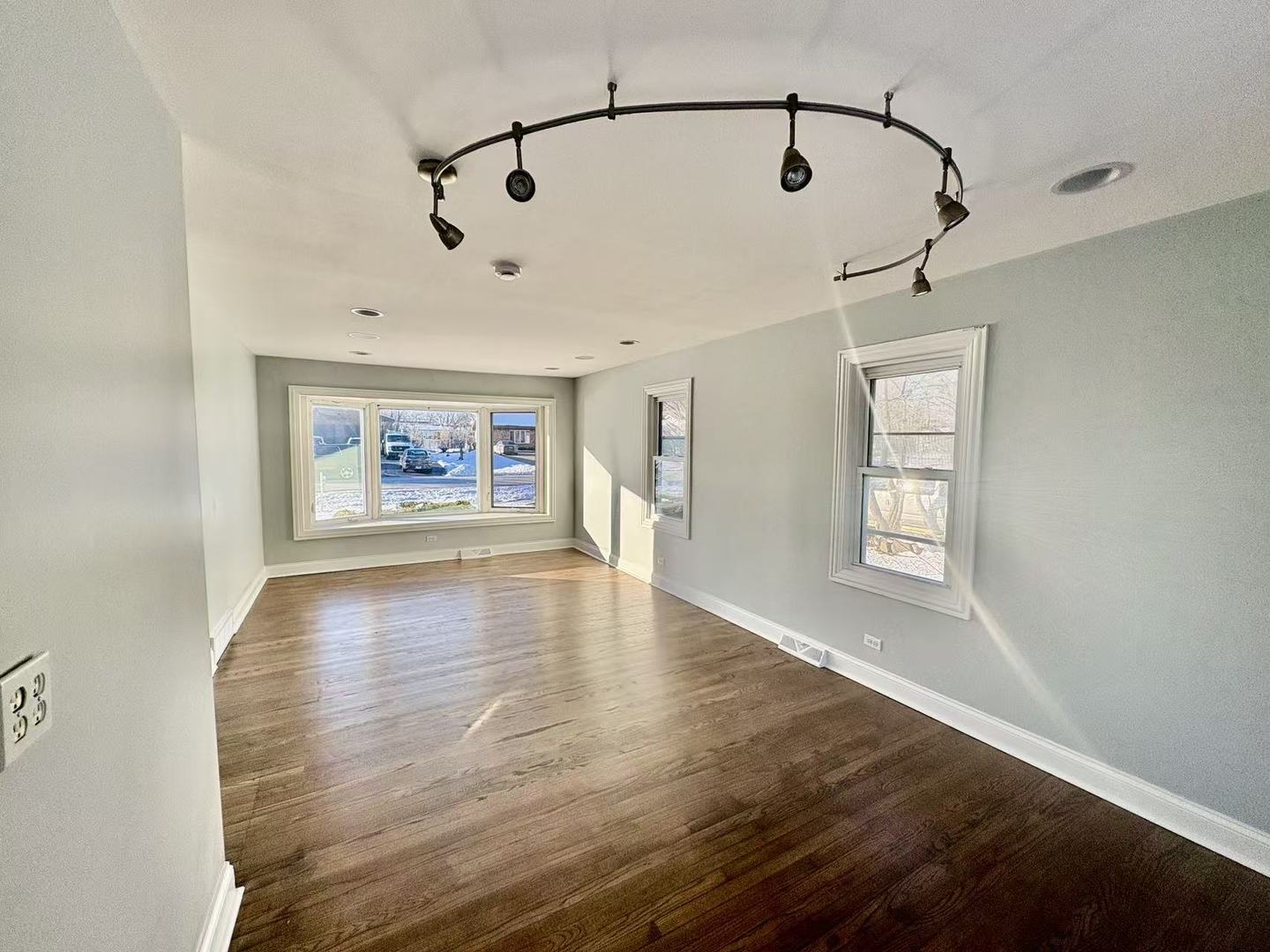 2N631 Virginia Avenue, Glen Ellyn, IL 60137