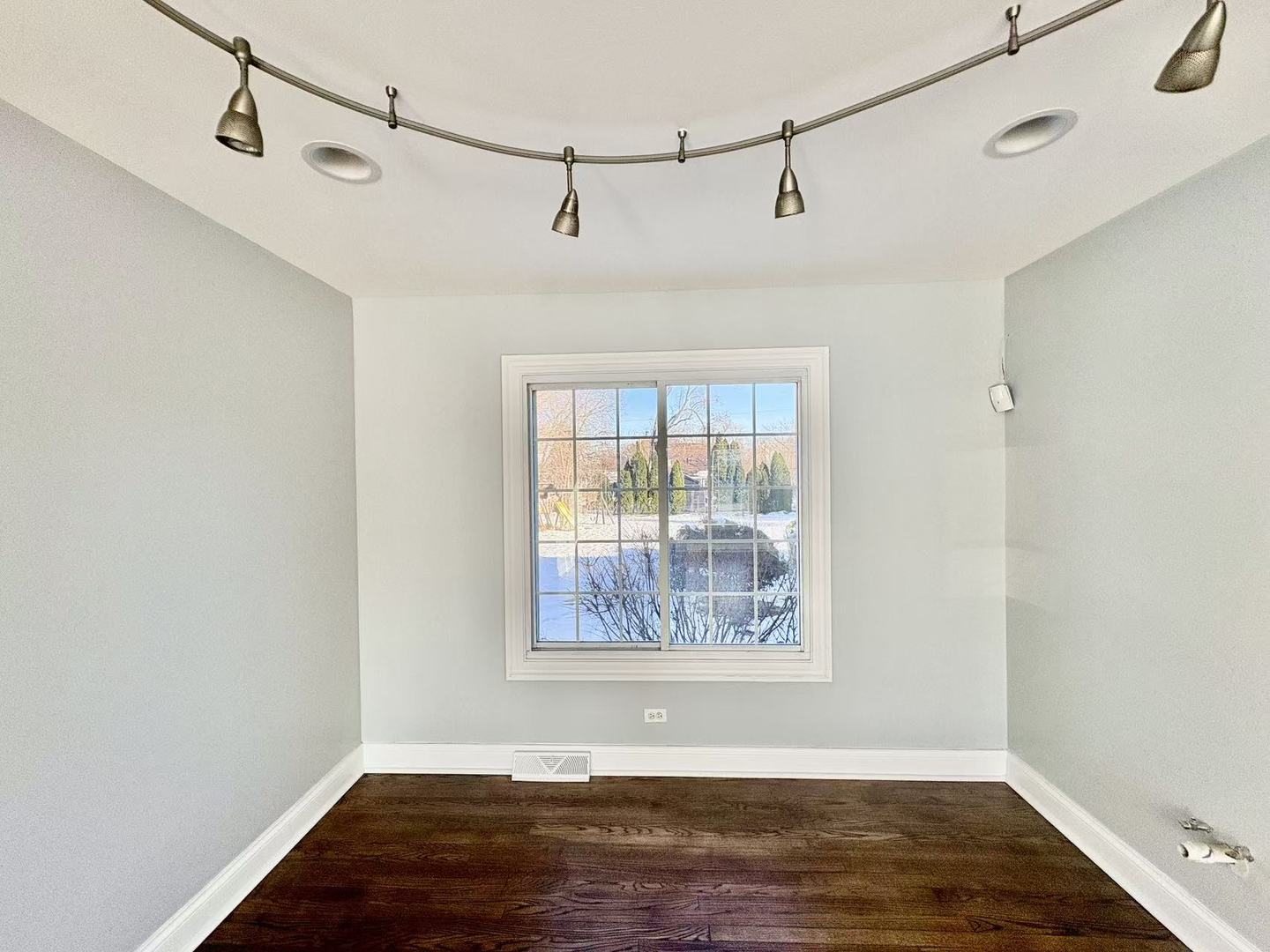 2N631 Virginia Avenue, Glen Ellyn, IL 60137