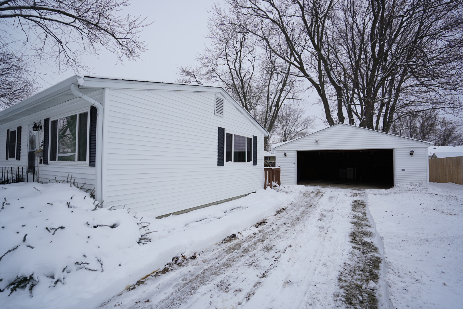 615 Best Avenue, DeKalb, IL 60115