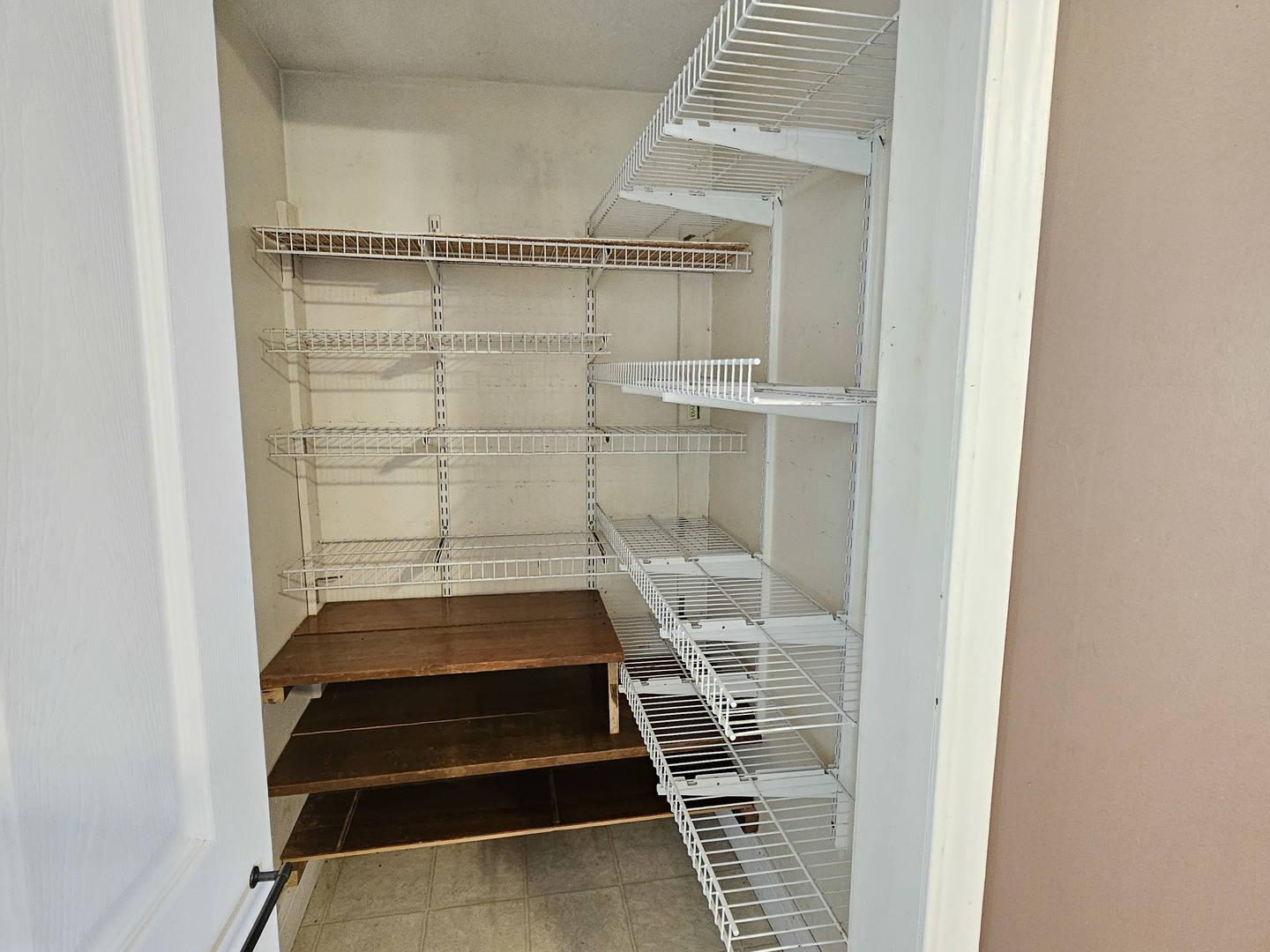 310 N 1st Avenue, Chenoa, IL 61726