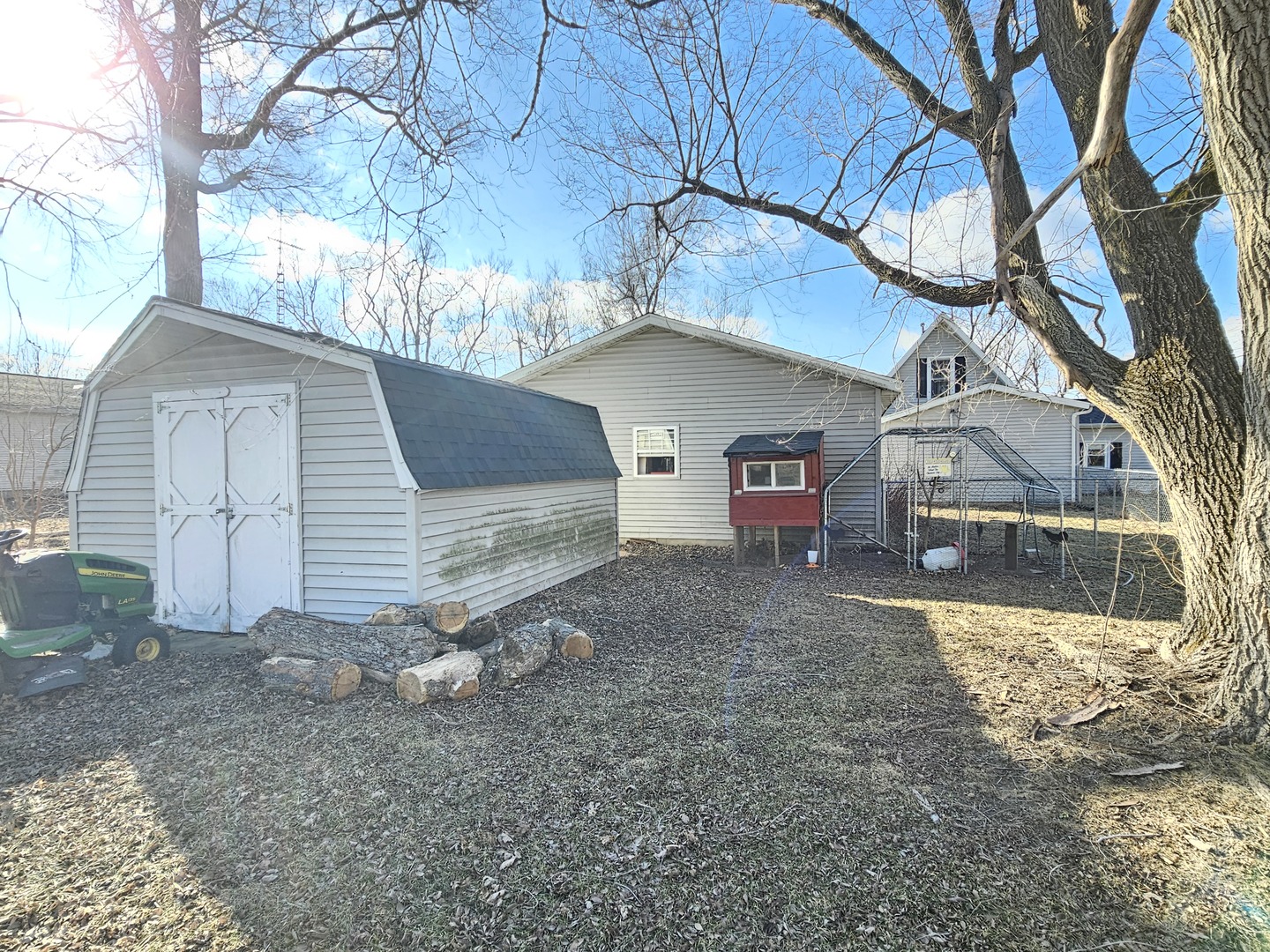 310 N 1st Avenue, Chenoa, IL 61726