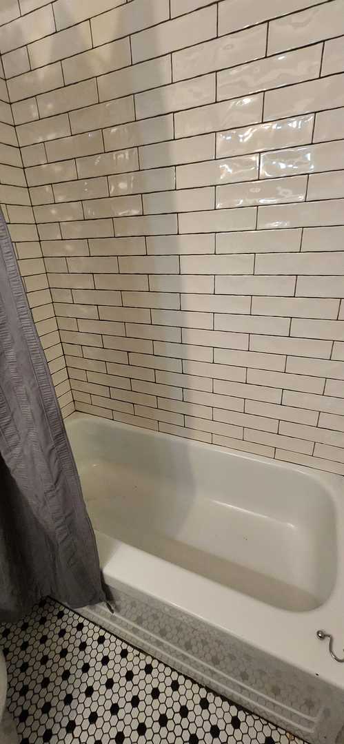 5534 E Lake Drive #E, Lisle, IL 60532