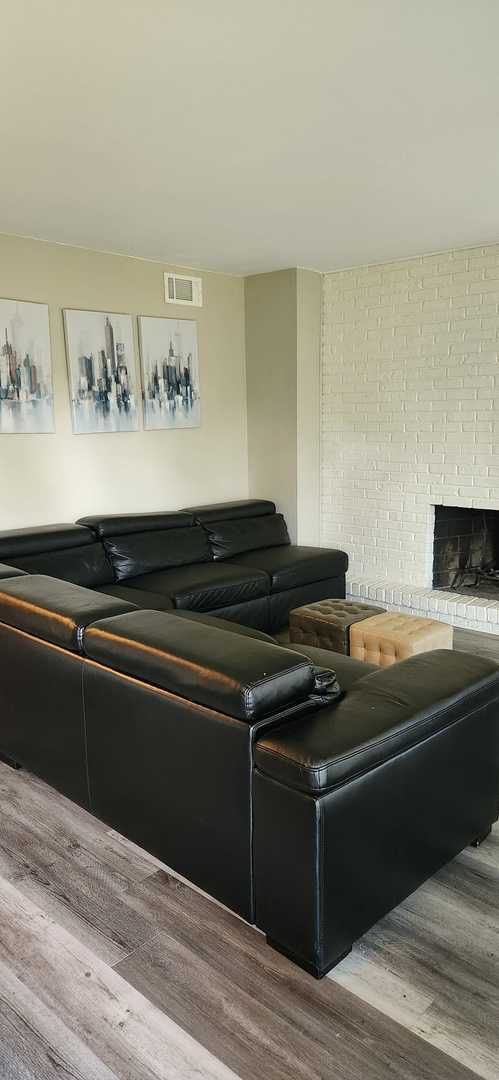 5534 E Lake Drive #E, Lisle, IL 60532