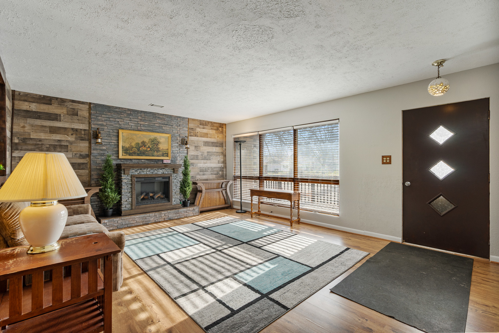 502 W 7th Street, Lockport, IL 60441