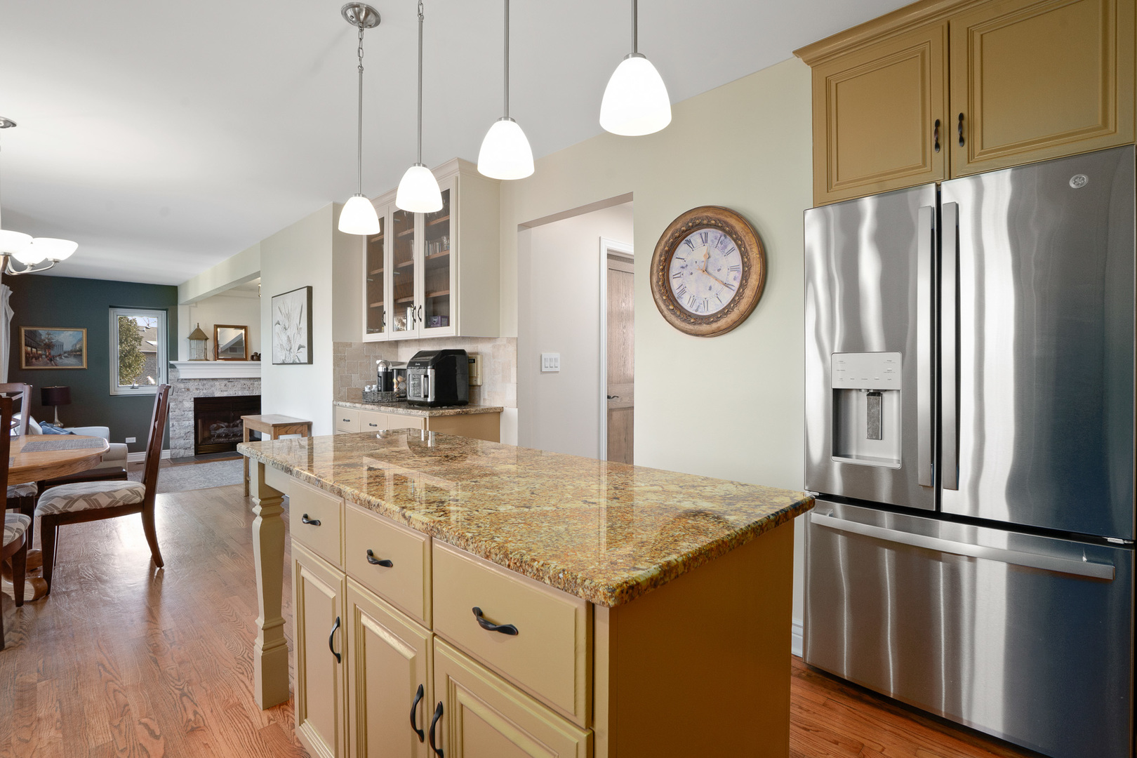 1114 Tara Court, Joliet, IL 60431