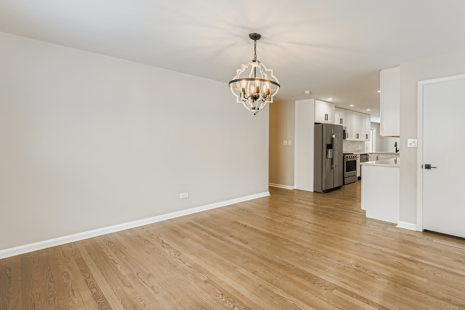 303 S Fernandez Avenue, Arlington Heights, IL 60005