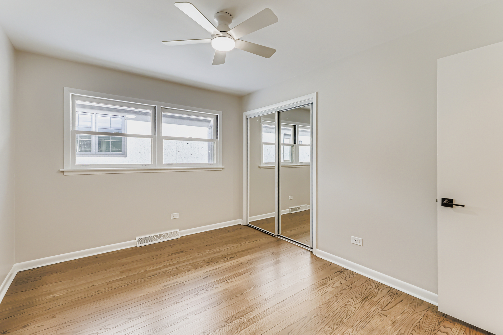 303 S Fernandez Avenue, Arlington Heights, IL 60005