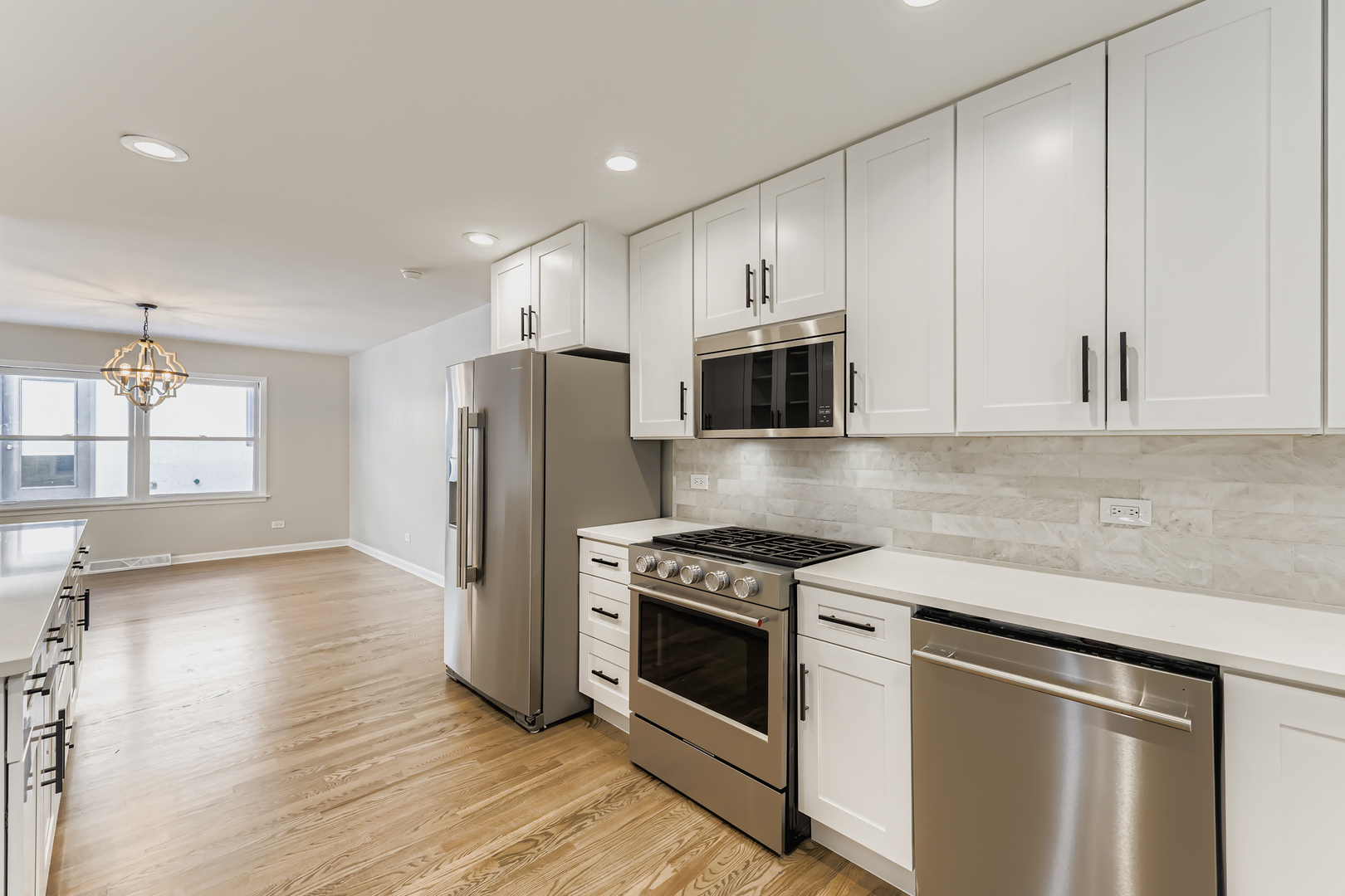 303 S Fernandez Avenue, Arlington Heights, IL 60005