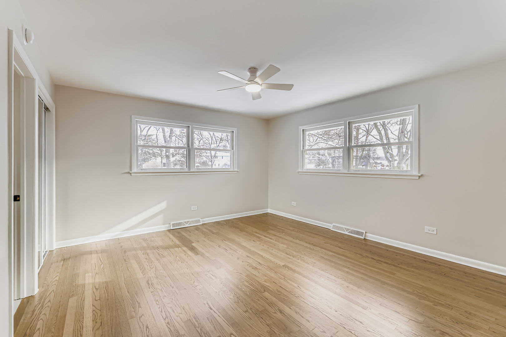 303 S Fernandez Avenue, Arlington Heights, IL 60005