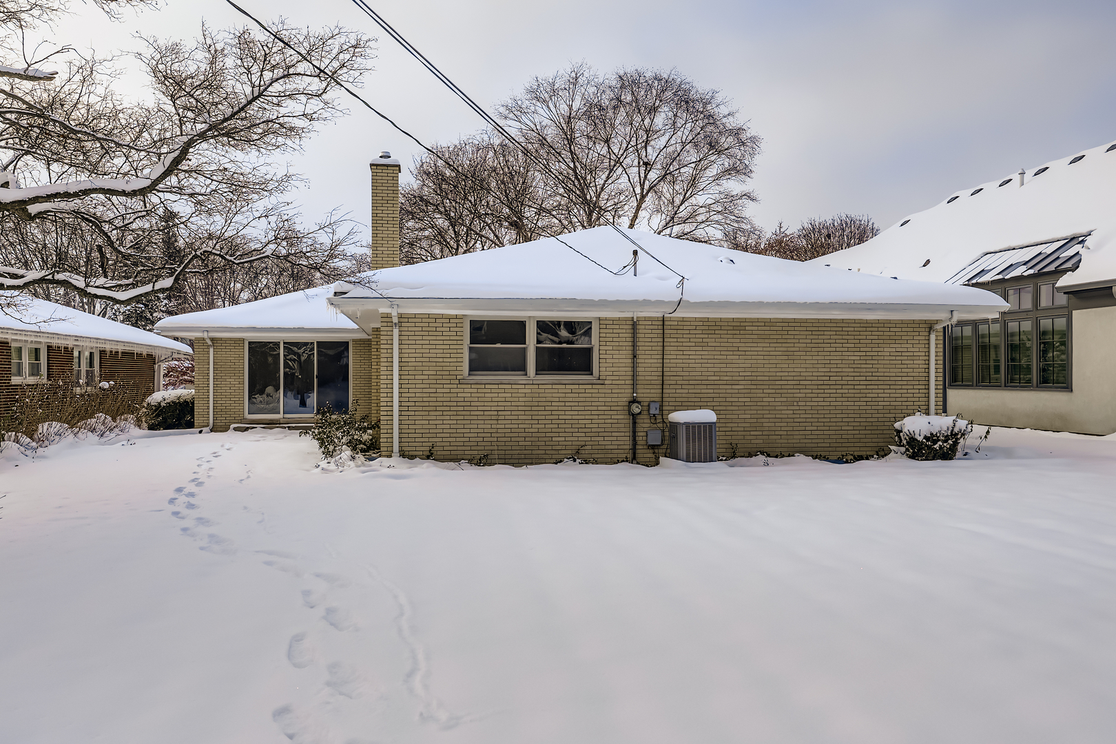 303 S Fernandez Avenue, Arlington Heights, IL 60005