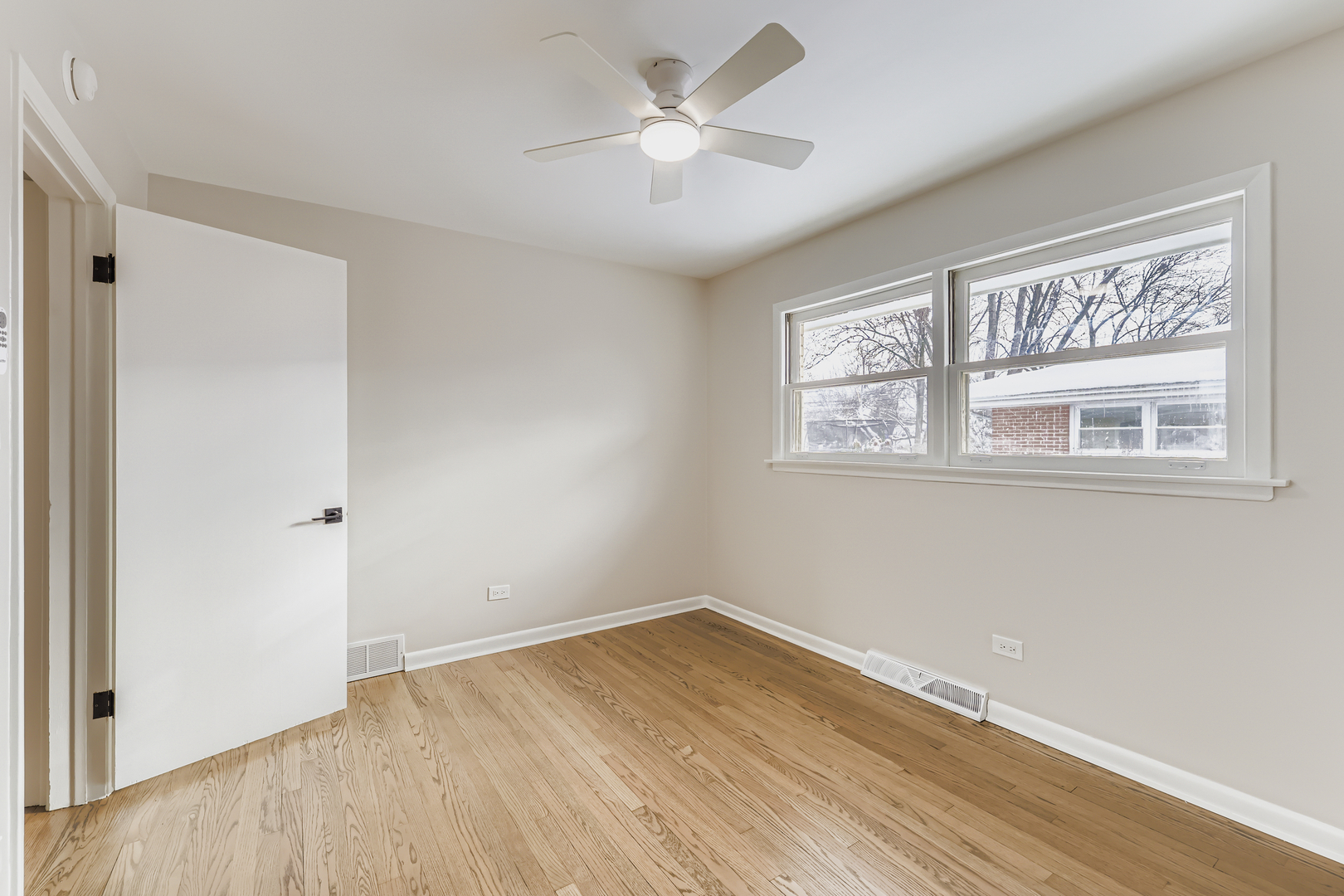 303 S Fernandez Avenue, Arlington Heights, IL 60005