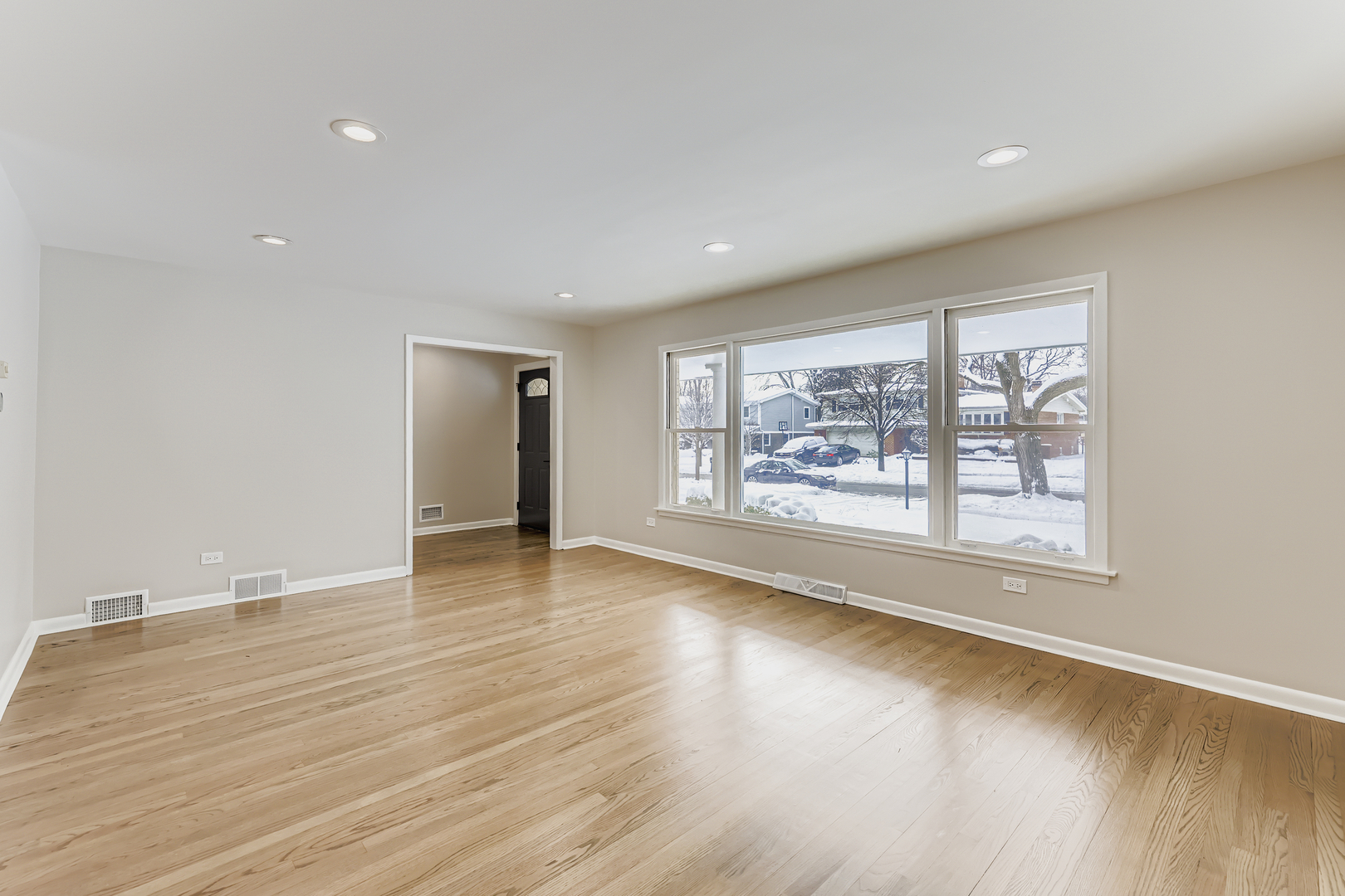 303 S Fernandez Avenue, Arlington Heights, IL 60005