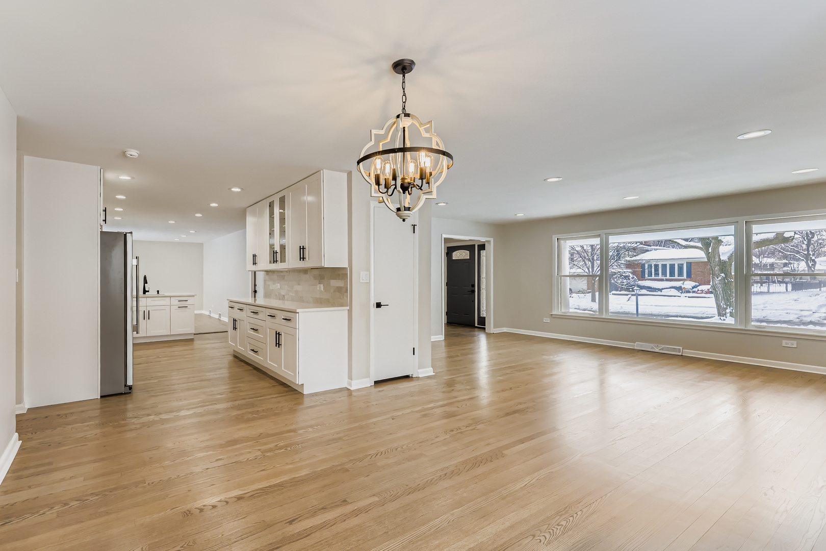 303 S Fernandez Avenue, Arlington Heights, IL 60005