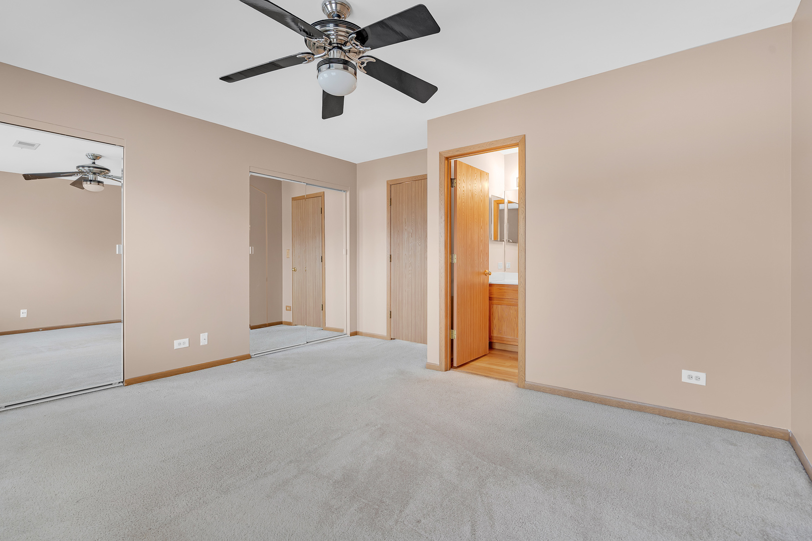 368 Glen Byrn Court, Schaumburg, IL 60194