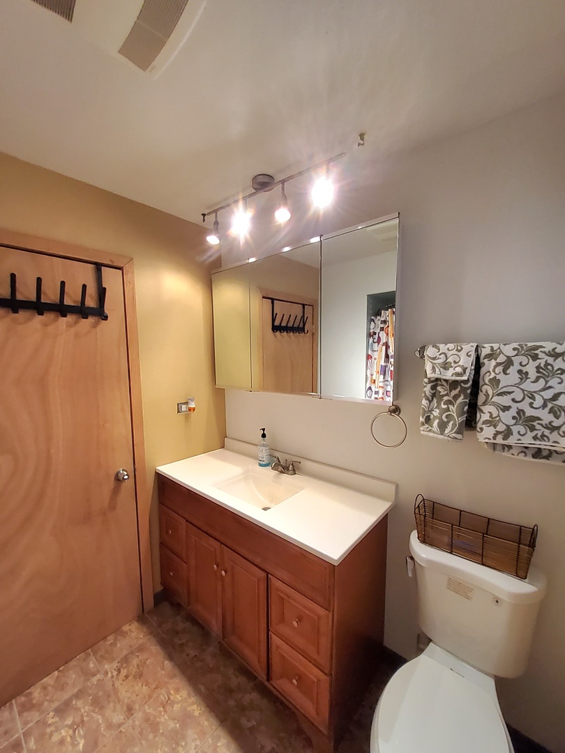 651 Bensley Avenue, Calumet City, IL 60409