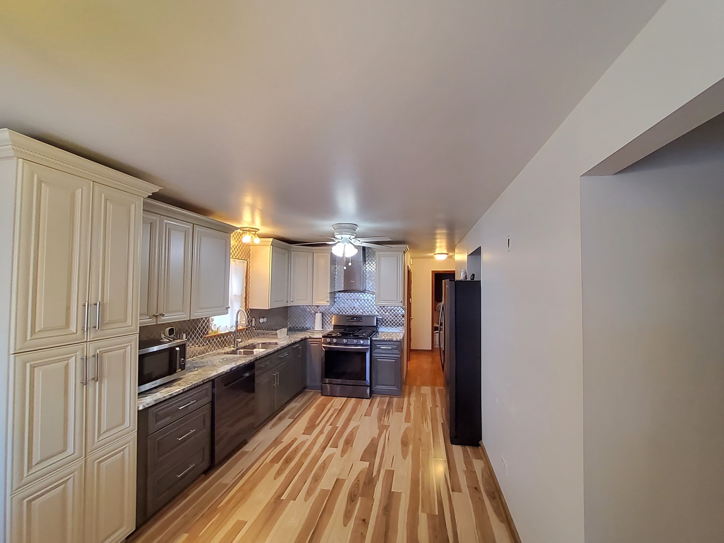 651 Bensley Avenue, Calumet City, IL 60409