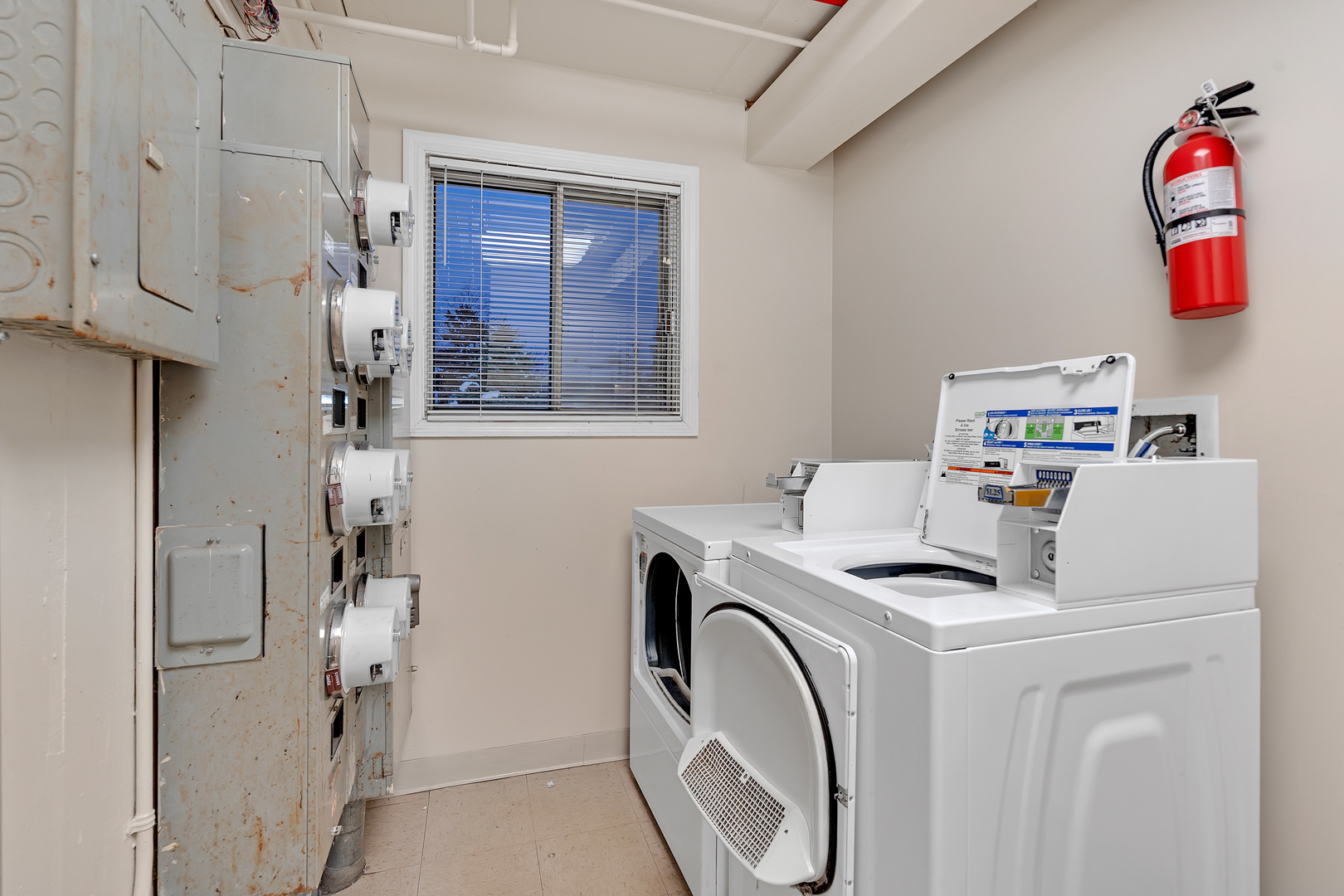 10347 Dearlove Road #302, Glenview, IL 60025