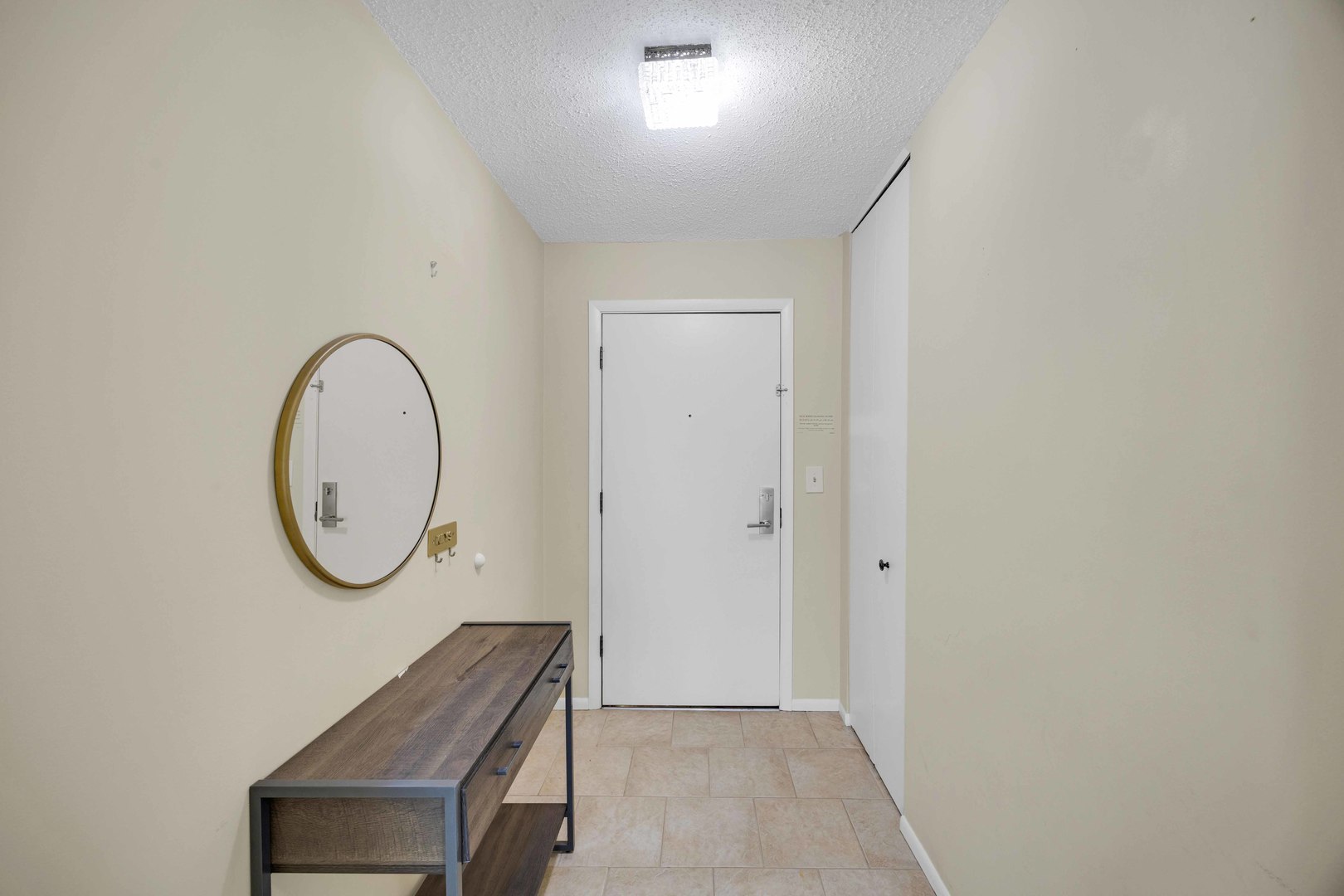 2000 Saint Regis Drive #4G, Lombard, IL 60148