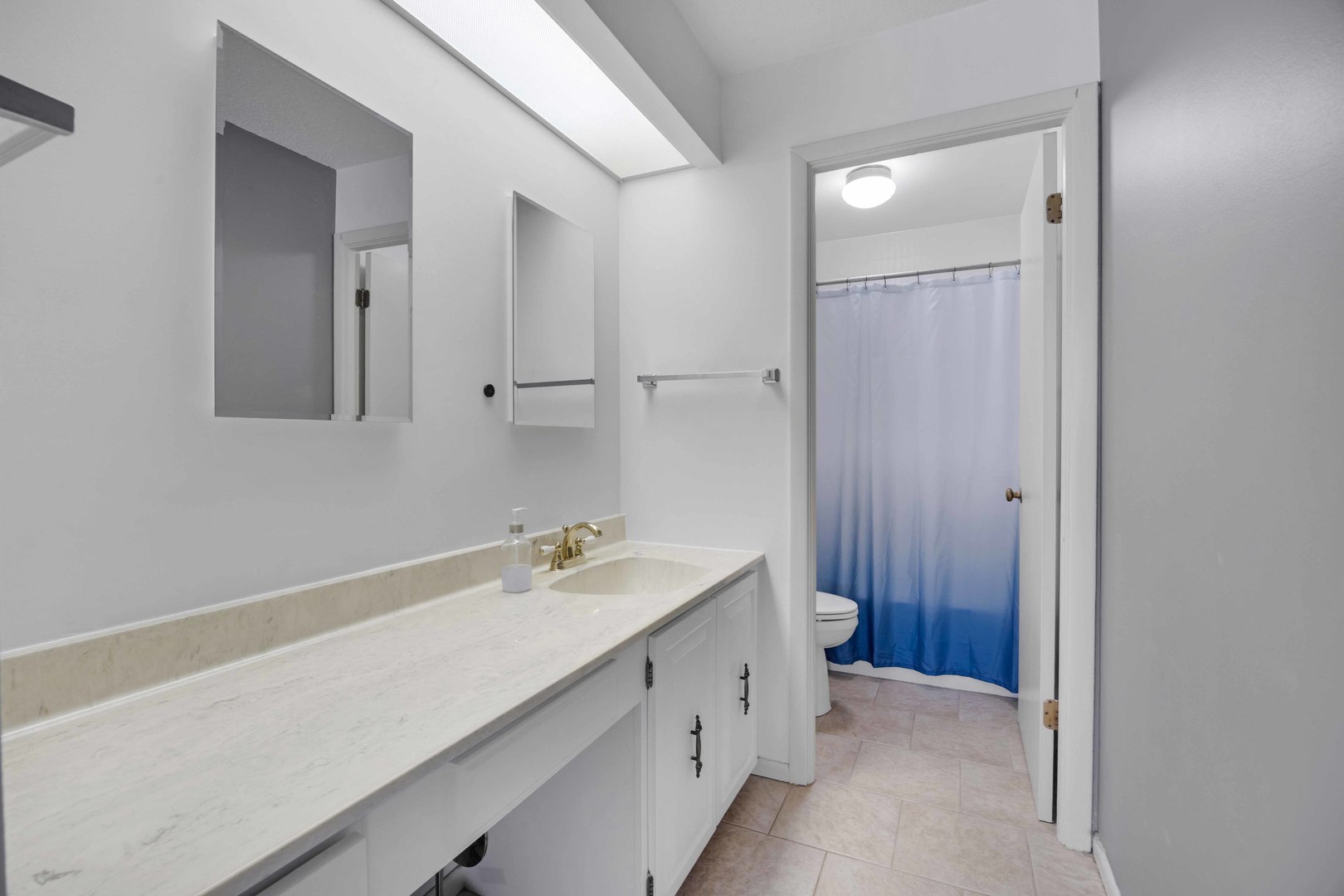 2000 Saint Regis Drive #4G, Lombard, IL 60148